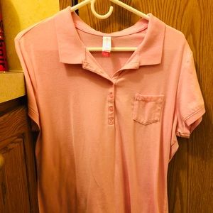 🌈 Light pink polo style shirt